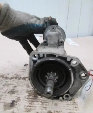 Volkswagen Golf III Starter motor