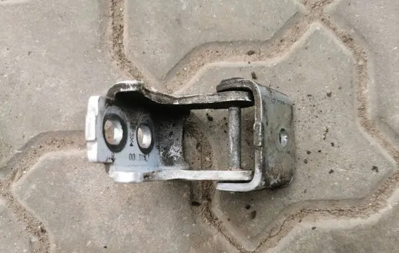 Renault Megane III Rear door lower hinge 4200003RK