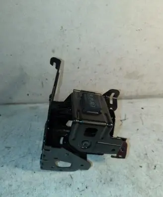 Mercedes-Benz C AMG W204 Battery bracket A2045400440