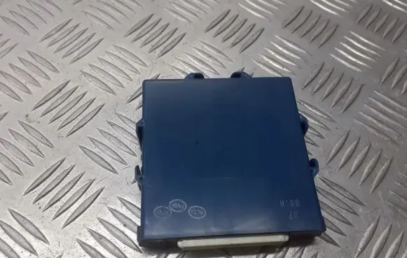 Toyota Corolla Verso E121 Central body control module 89618-0F020