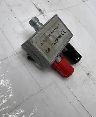 Mercedes-Benz GL X164 Aerial antenna amplifier 2108202489 17072008