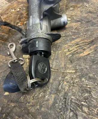 Volkswagen Transporter - Caravelle T5 Ignition lock 4B0905851B
