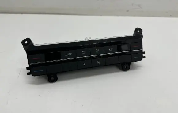 Volkswagen Touareg III Climate control unit 760907049E