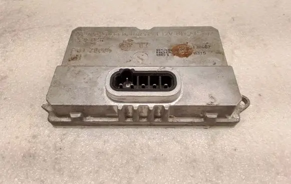 Mercedes-Benz E W211 Headlight ballast module Xenon 5DV00829000