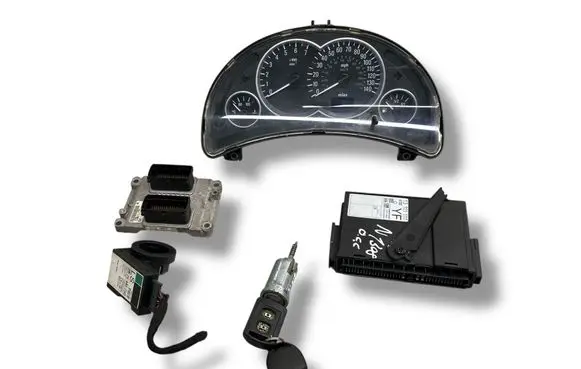 Opel Corsa C Engine ECU kit and lock set 1039S03519 55350552 0261207962