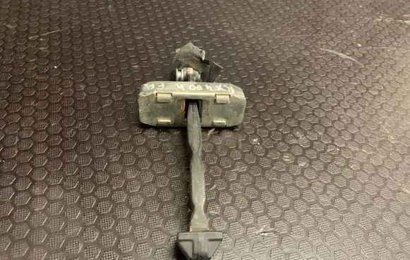 Lexus RX 330 - 350 - 400H Front door check strap stopper 