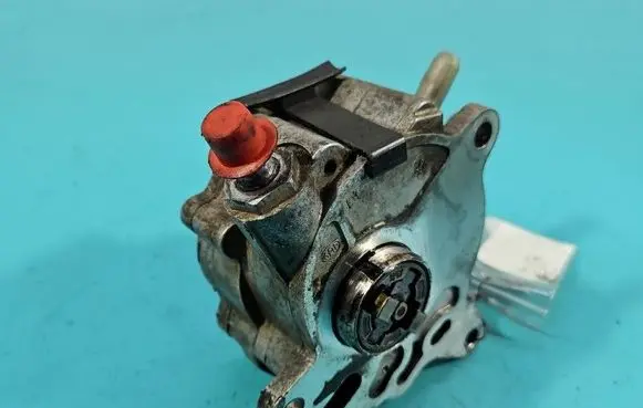 Volkswagen PASSAT B6 Vacuum pump 03G145209C IMPRK1557028