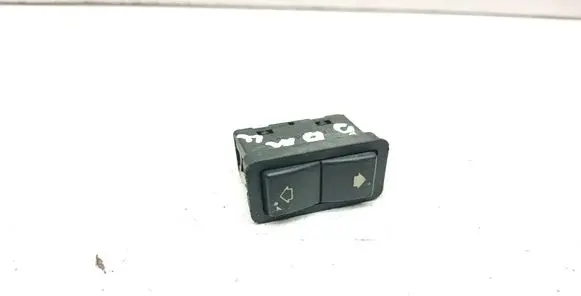 BMW 5 E39 Electric window control switch 8368974