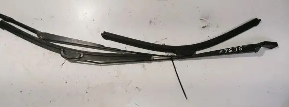 Volkswagen Golf IV Front wiper blade arm 955409