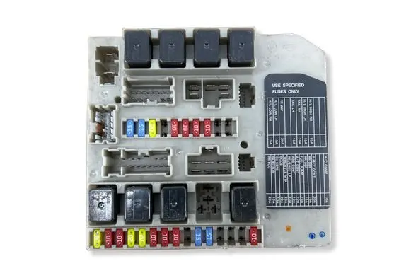 Nissan Note (E11) Fuse module T30M10