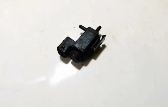 BMW 7 E65 E66 Turbo solenoid valve 72234100 02t227