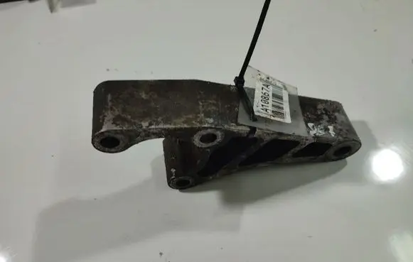 Fiat Bravo Engine mounting bracket 