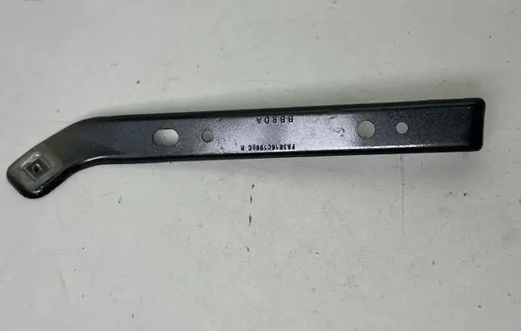 Ford Mustang VI Fender mounting bracket FR3B16C198BC