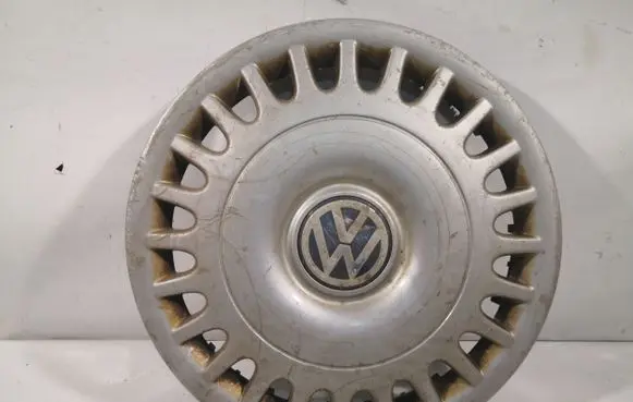 Volkswagen Transporter - Caravelle T4 R15 wheel hub/cap/trim 7D0601147A