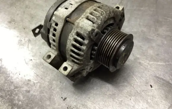 Honda CR-V Generator/alternator 1042104860 P0429142 170302