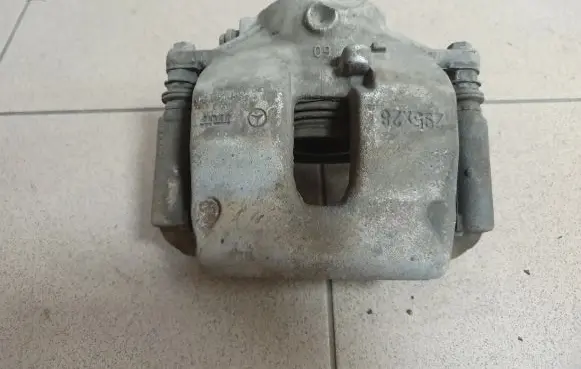 Mercedes-Benz C W204 Front brake caliper