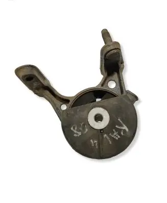 Toyota RAV 4 (XA30) Engine mount bracket V84678