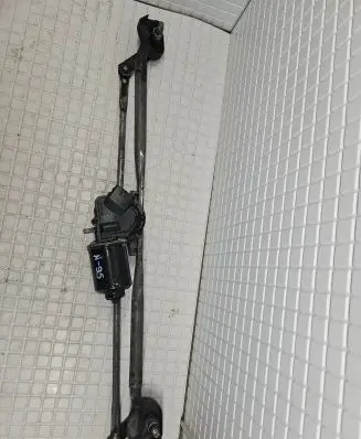 Front wiper linkage and motor