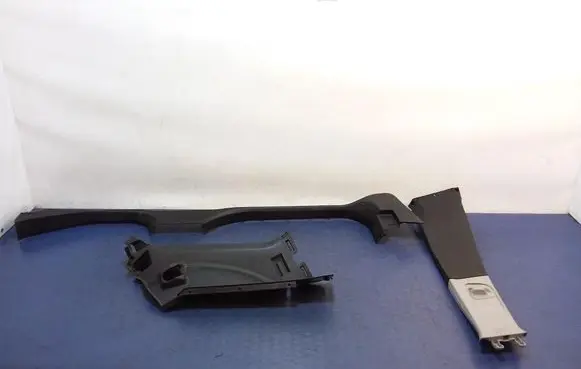 Opel Astra J Other sill/pillar trim element 