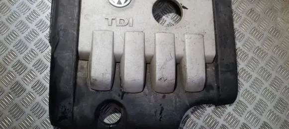 Volkswagen PASSAT B6 Engine cover (trim) 03g103925bp