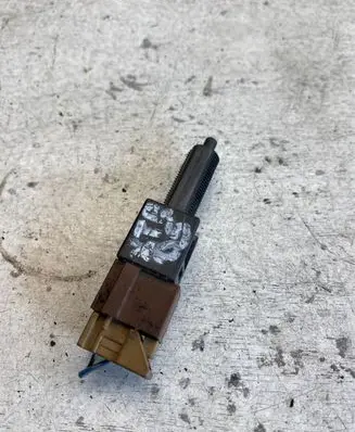 Nissan X-Trail T30 Brake pedal sensor switch