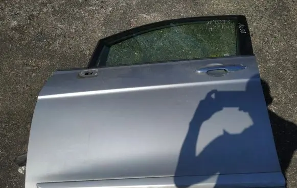 Honda FR-V Front door pilkos