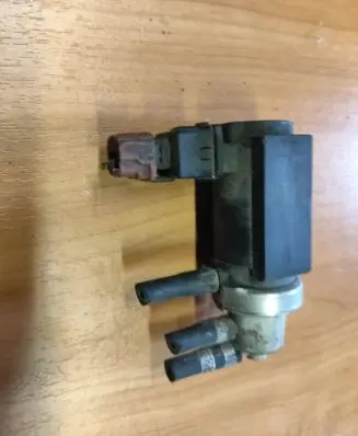 Skoda Octavia Mk2 (1Z) Turbo solenoid valve 70086600 1495618300
