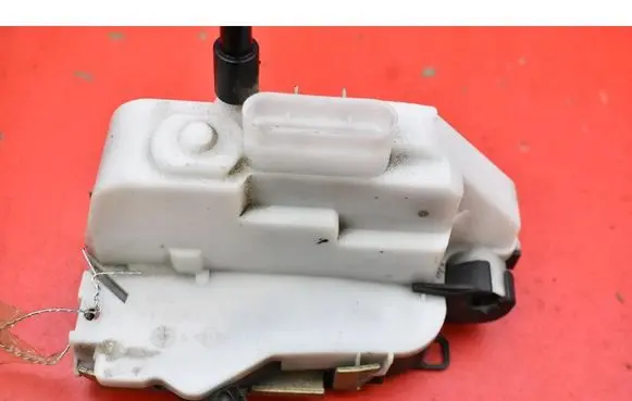 Citroen C3 Front door lock 