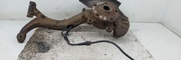 Audi A4 S4 B5 8D Front wheel hub spindle knuckle 8D0407258