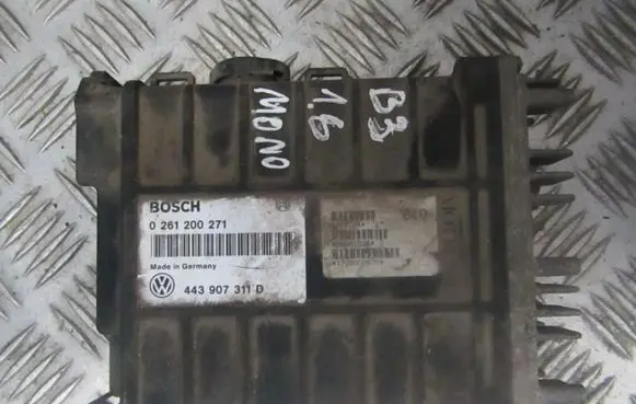 Volkswagen PASSAT B3 Engine control unit/module 443907311d 0261200271