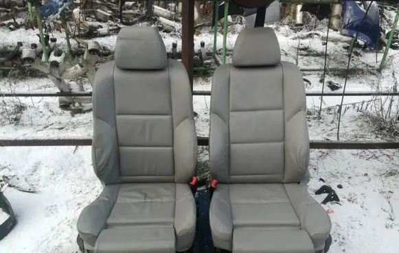 Seat set