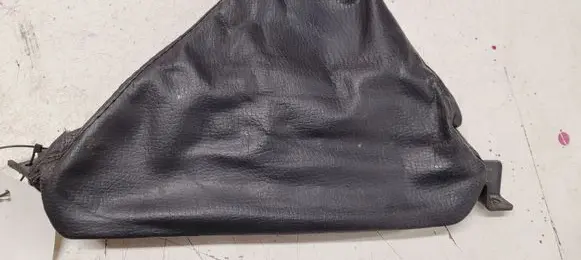 KIA Sorento Handbrake trim 
