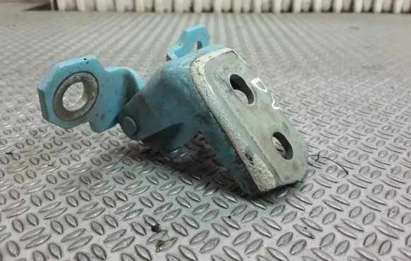 Renault Twingo II Front door upper hinge