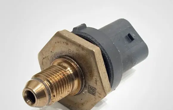 Ford Focus Fuel pressure sensor H6BG-9F972-AA