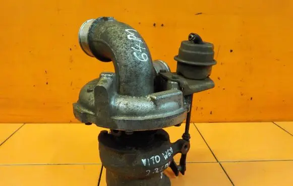Mercedes-Benz Vito Viano W638 Turbo A6110861199