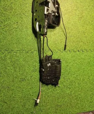 BMW 7 F01 F02 F03 F04 Rear door soft close latching motor 41533098