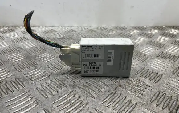 BMW 5 GT F07 Air suspension control unit module (rear) 6798662 37146798662