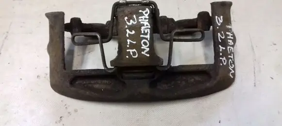 Volkswagen Phaeton Brake caliper pad carrier rear 