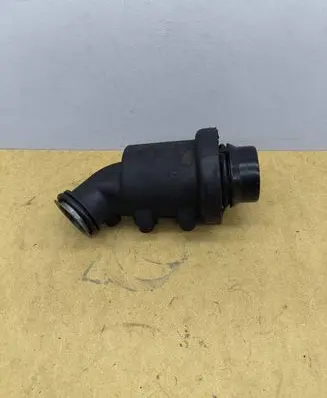 Mercedes-Benz C W204 Intake resonator A6511400087 4011195A