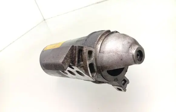 BMW 5 E60 E61 Starter motor 7801203