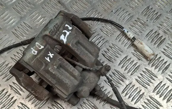 Front brake caliper