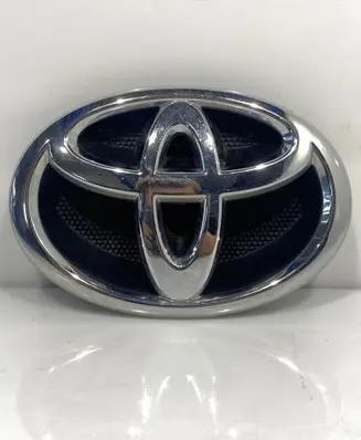 Toyota Avensis Verso Manufacturer badge logo/emblem 753110F030 9882M0010