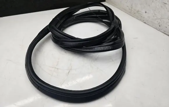 Mercedes-Benz Sprinter W906 Loading door rubber seal (on body)