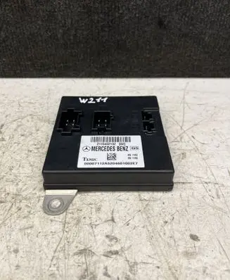 Mercedes-Benz E W211 Comfort/convenience module 2115452132