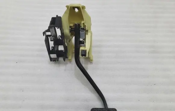 BMW X6 E71 Brake pedal 6791900