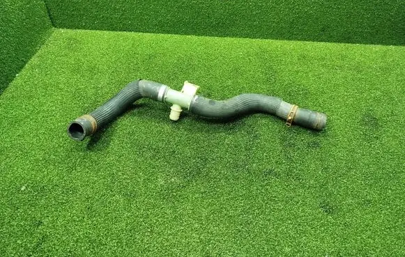 Renault Trafic III (X82) Engine coolant pipe/hose 215030921R