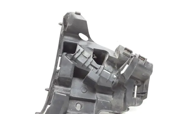 Volvo XC70 Front bumper mounting bracket 31214960
