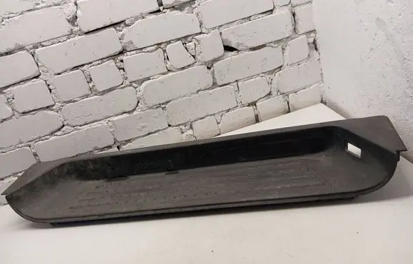 Volkswagen Multivan T5 Rear sill trim cover 7H0863725E 2005431