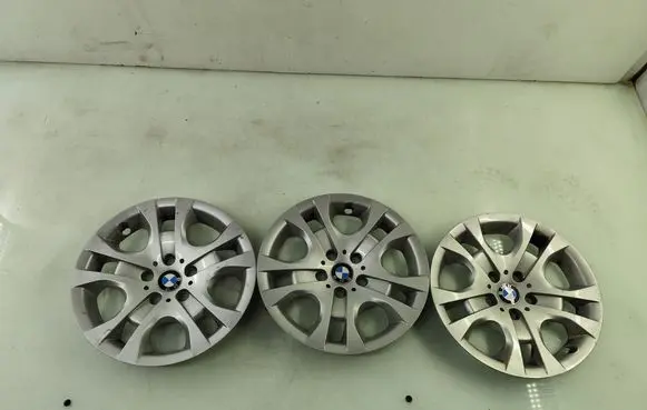 BMW X1 E84 R17 wheel hub/cap/trim 6783332