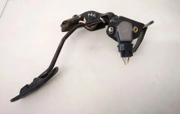 Toyota Avensis T250 Accelerator throttle pedal 8928147010 89281-47010